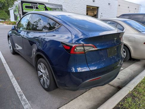 Used 2023 Tesla Model Y Long Range AWD/4WD image 4