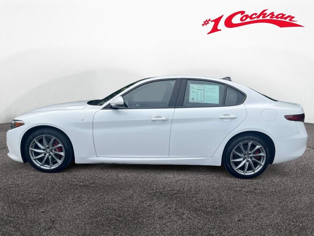 Used 2022 Alfa Romeo Giulia Ti w/ Active Assist Plus Package AWD/4WD image 10