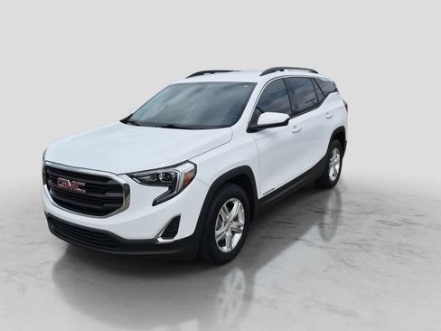 Used 2018 GMC Terrain SLE w/ Driver Convenience Package FWD image 4