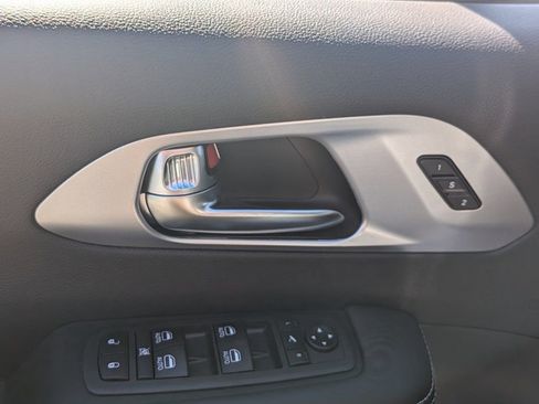 New 2026 Chrysler Pacifica Limited w/ S Appearance Package image 10