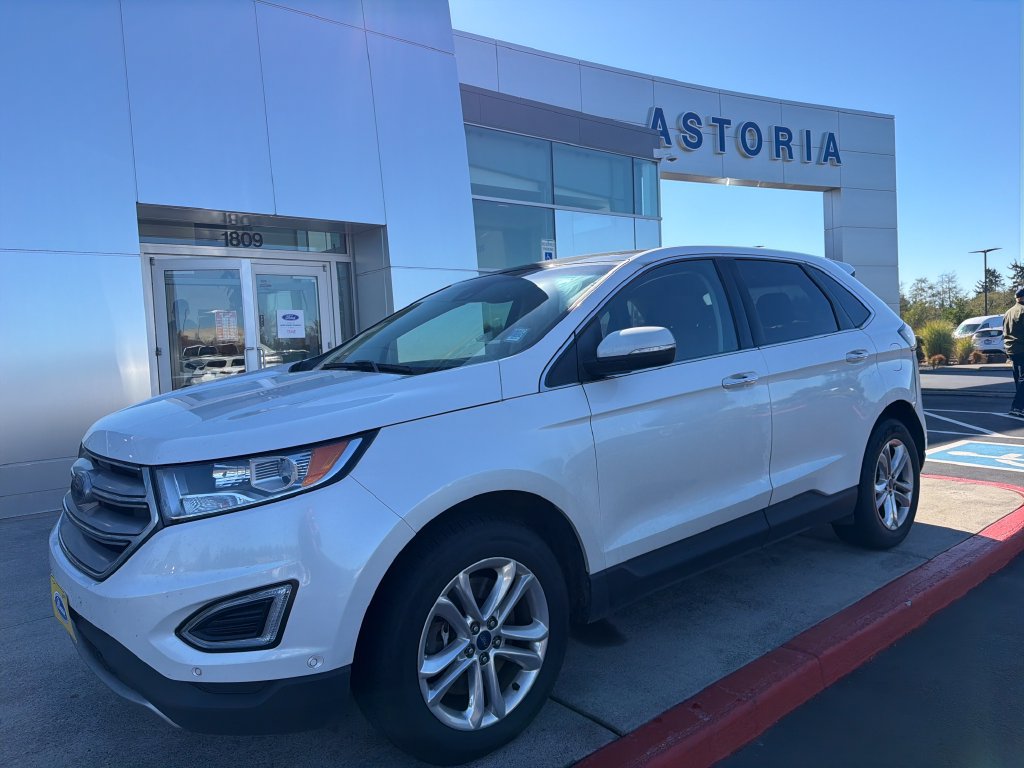 Used 2015 Ford Edge Titanium w/ Equipment Group 302A AWD/4WD image 8