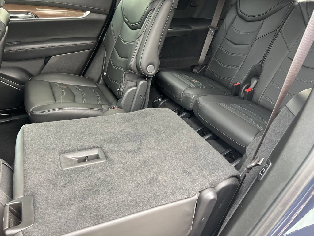 Used 2024 Cadillac XT6 Sport w/ Platinum Package AWD/4WD image 15