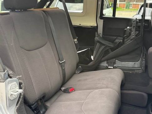 Used 2016 Jeep Wrangler Unlimited Sport w/ Quick Order Package 24S AWD/4WD image 8