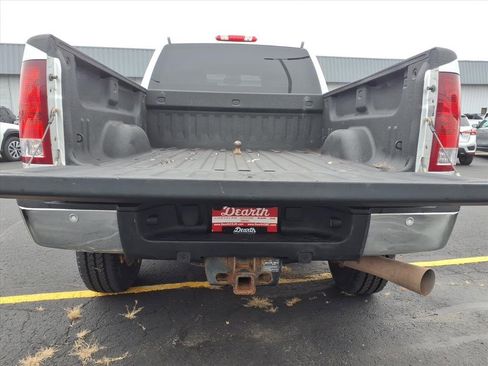 Used 2014 GMC Sierra 2500 SLT w/ SLT Convenience Package image 4