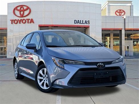 Used 2024 Toyota Corolla LE image 1