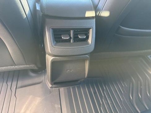 New 2026 Chevrolet Equinox EV LT image 25