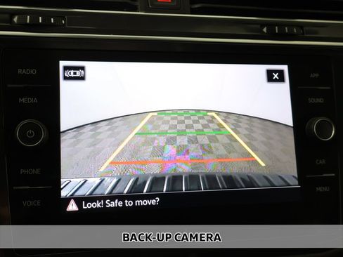 Used 2023 Volkswagen Tiguan SE R-Line FWD image 6