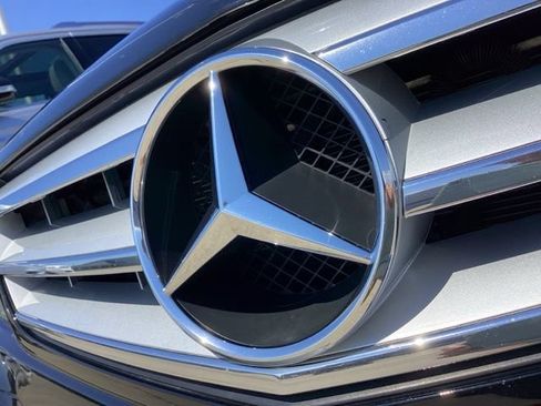 Used 2013 Mercedes-Benz C 300 4MATIC Sedan image 3