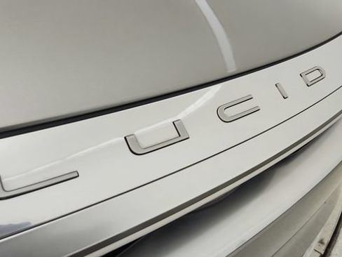 Used 2023 Lucid Air Touring AWD/4WD image 32