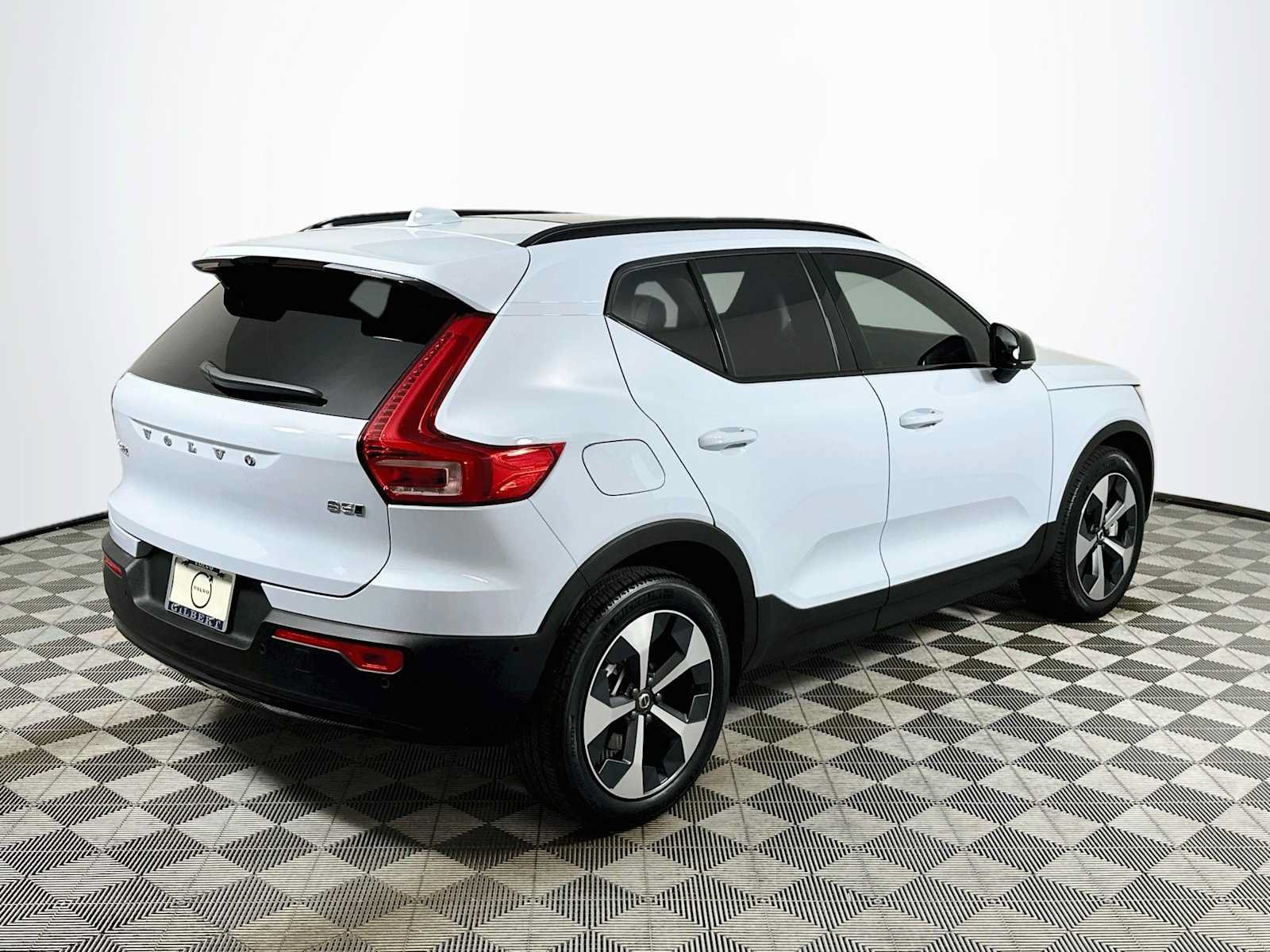 Used 2026 Volvo XC40 B5 Plus w/ Protection Package Premier AWD/4WD image 7