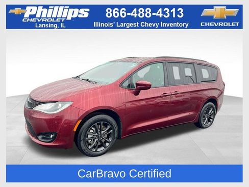 Used 2020 Chrysler Pacifica Touring-L image 1