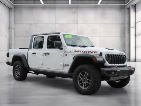 Used 2026 Jeep Gladiator Mojave AWD/4WD image 1