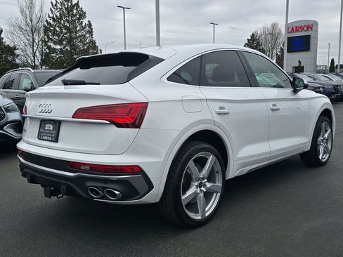Used 2022 Audi SQ5 Premium w/ Convenience Package image 6