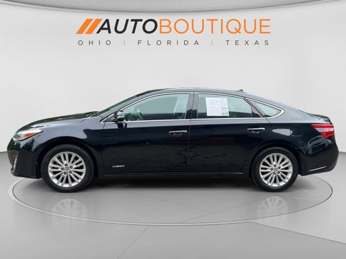 Used 2013 Toyota Avalon Limited FWD image 2