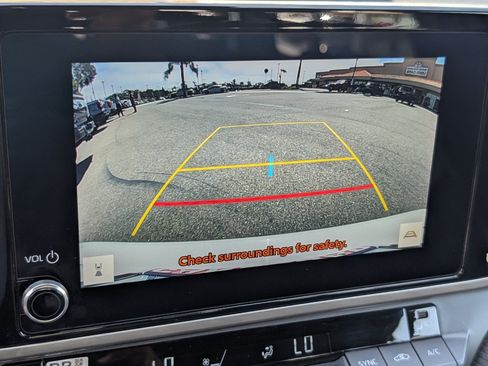 Used 2025 Toyota Camry SE FWD image 6