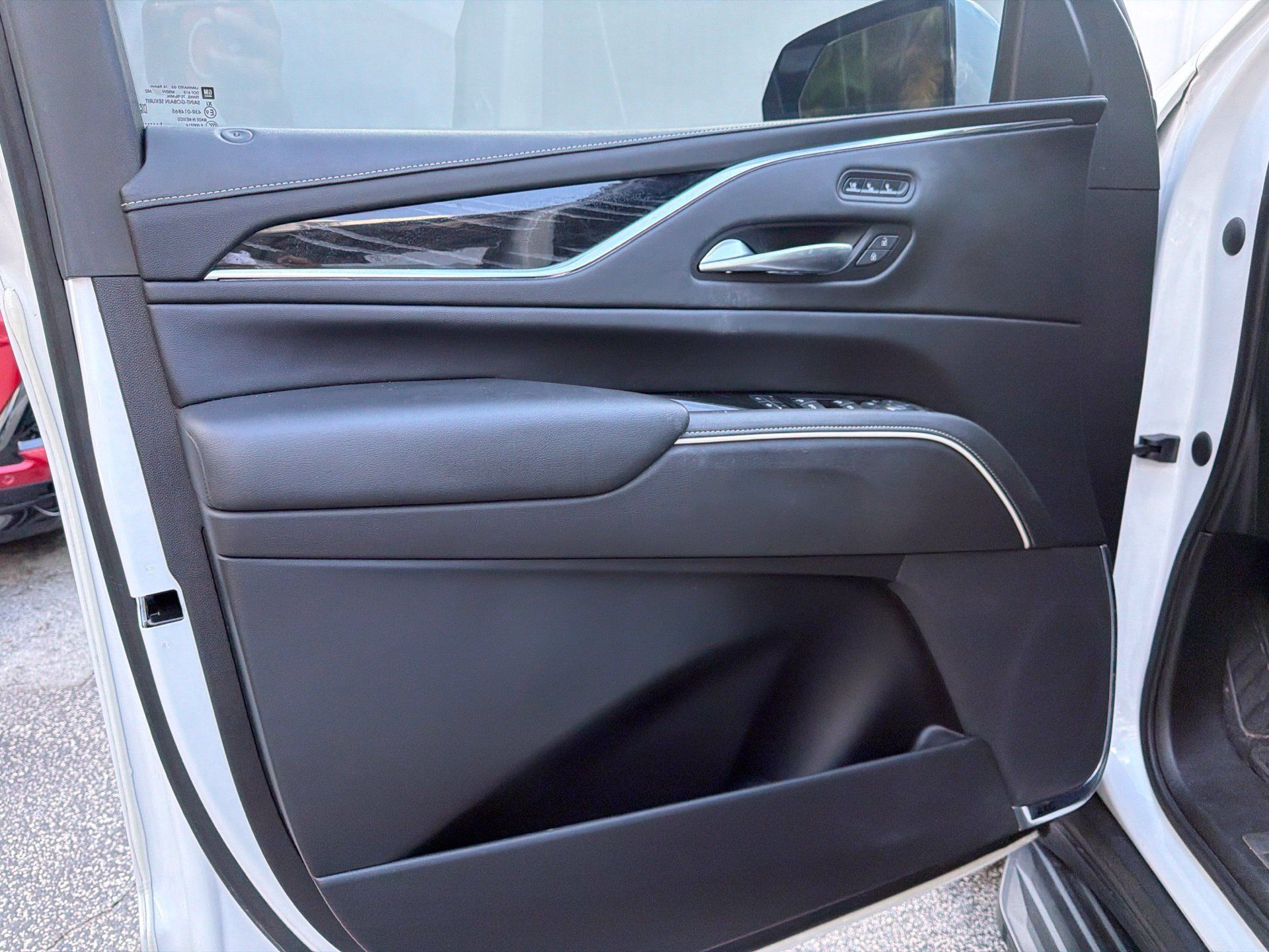 Used 2021 Cadillac Escalade Sport w/ Driver Assist Tech Package AWD/4WD image 28