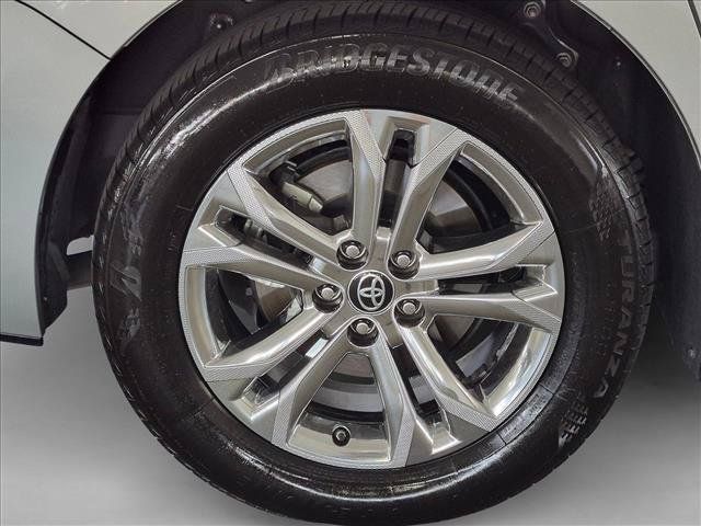 Used 2024 Toyota Sienna Platinum AWD/4WD image 26