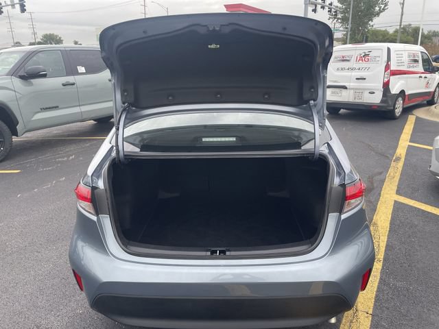 Used 2025 Toyota Corolla LE FWD image 33