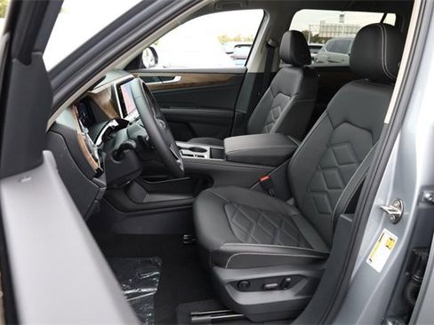 New 2026 Volkswagen Atlas SE image 10