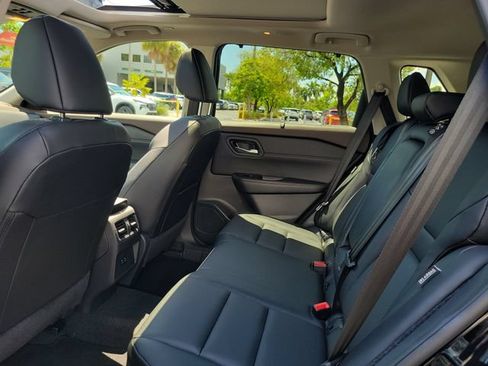 Used 2023 Nissan Rogue SV w/ SV Premium B Package FWD image 12