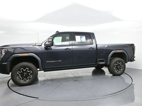 Used 2024 GMC Sierra 2500 AT4X AWD/4WD image 4