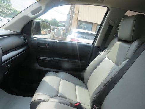 Used 2020 Toyota Tundra SR AWD/4WD image 15