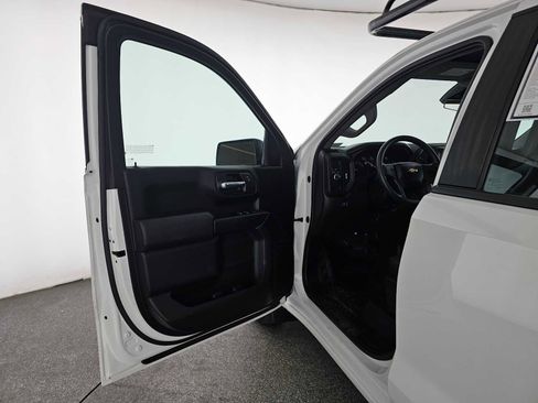 Used 2022 Chevrolet Silverado 1500 W/T w/ Trailering Package image 19