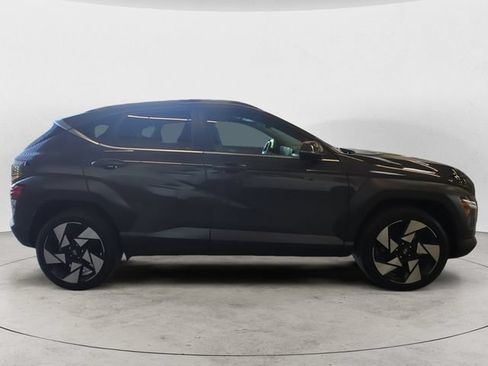 Used 2024 Hyundai Kona Limited AWD/4WD image 4