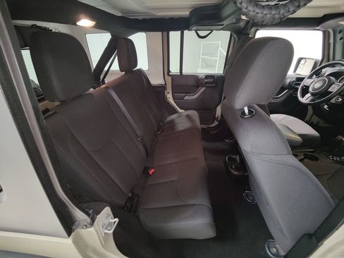 Used 2018 Jeep Wrangler Unlimited Sport S image 16