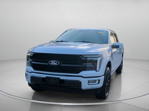 Certified 2025 Ford F150 Platinum AWD/4WD image 10