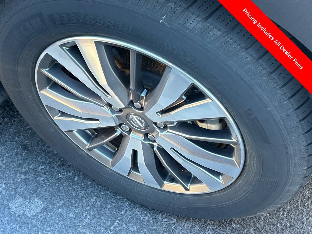 Used 2019 Nissan Pathfinder S FWD image 2