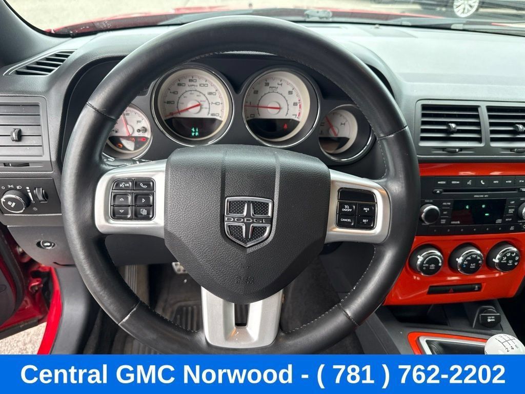 Used 2011 Dodge Challenger R/T RWD image 17