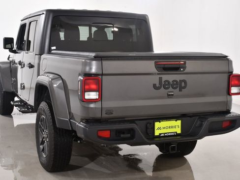 Used 2024 Jeep Gladiator Sport AWD/4WD image 14