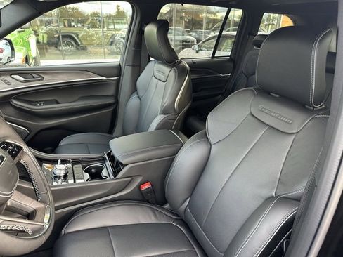 New 2025 Jeep Grand Cherokee Overland image 26