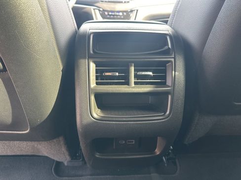 Used 2025 Cadillac XT5 Luxury image 33