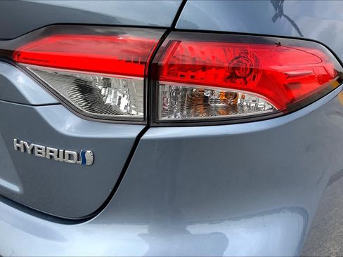 Used 2022 Toyota Corolla LE FWD image 30