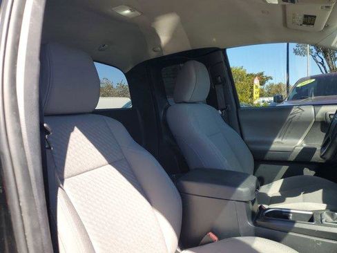Used 2022 Toyota Tacoma SR RWD image 29