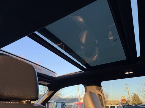 Used 2022 Ford F250 Lariat w/ Lariat Ultimate Package image 4