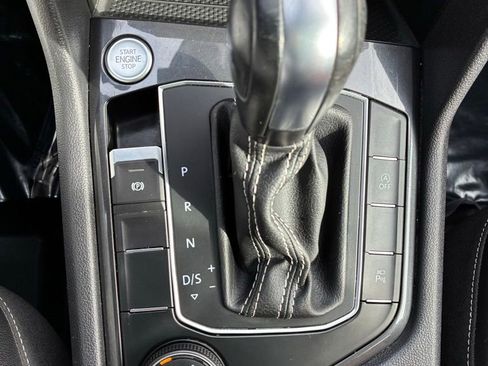 Used 2021 Volkswagen Tiguan SEL Premium R-Line image 34