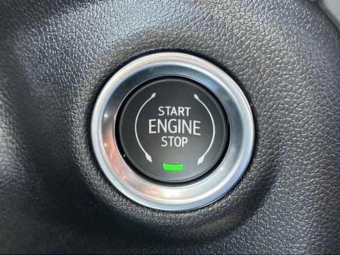 Used 2024 Chevrolet Silverado 2500 Custom w/ Custom Value Package image 9