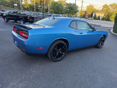 Used 2018 Dodge Challenger SXT w/ Blacktop Package RWD image 4