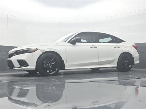 Used 2023 Honda Civic Sport image 30