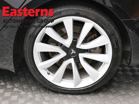 Used 2018 Tesla Model 3 Long Range RWD image 8