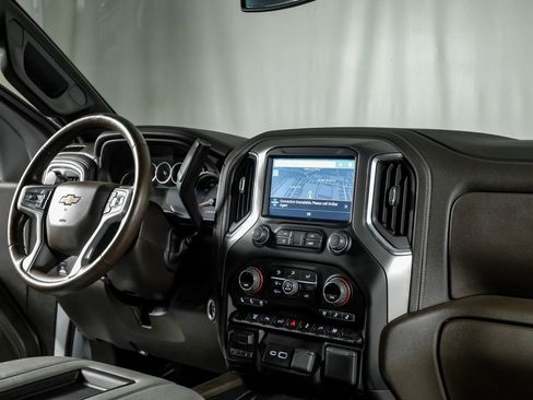 Used 2022 Chevrolet Silverado 3500 LTZ w/ LTZ Convenience Package image 23