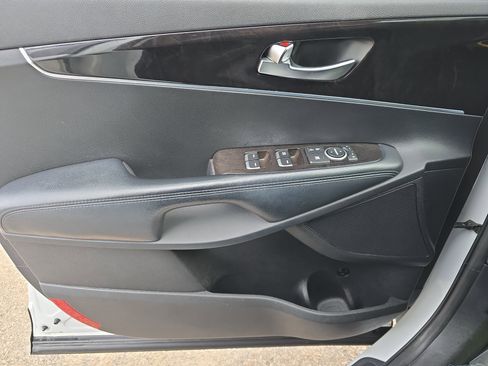 Used 2016 Kia Sorento LX image 29