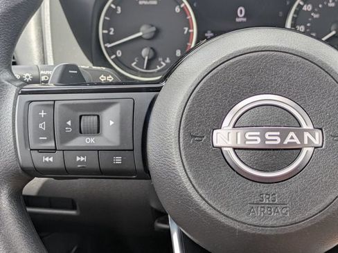 Used 2023 Nissan Rogue SV FWD image 20