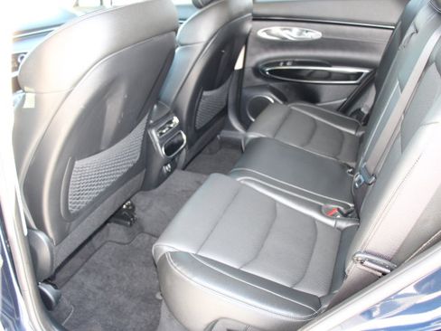 Used 2022 Genesis GV70 2.5T image 13