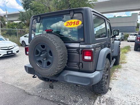 Used 2018 Jeep Wrangler Sport AWD/4WD image 3