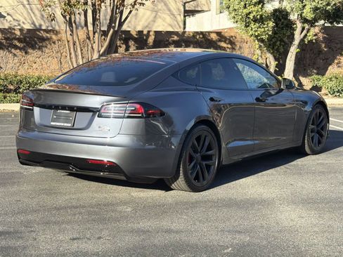 Used 2023 Tesla Model S Plaid image 4