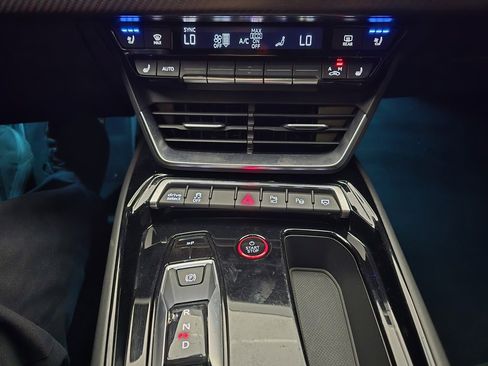 Used 2023 Audi RS e-tron GT w/ Carbon Performance Package image 19